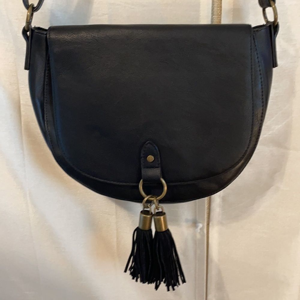 T-shirt & Jeans black crossbody bag with tassels - Picture 3 of 6